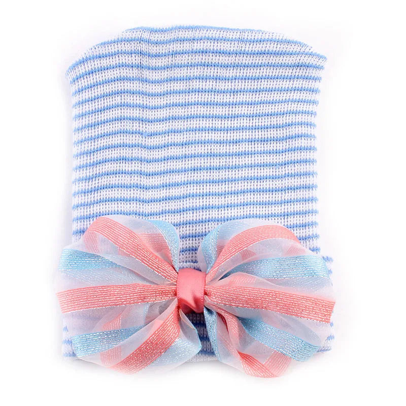Gorro de algodón con lazo grande para recién nacida