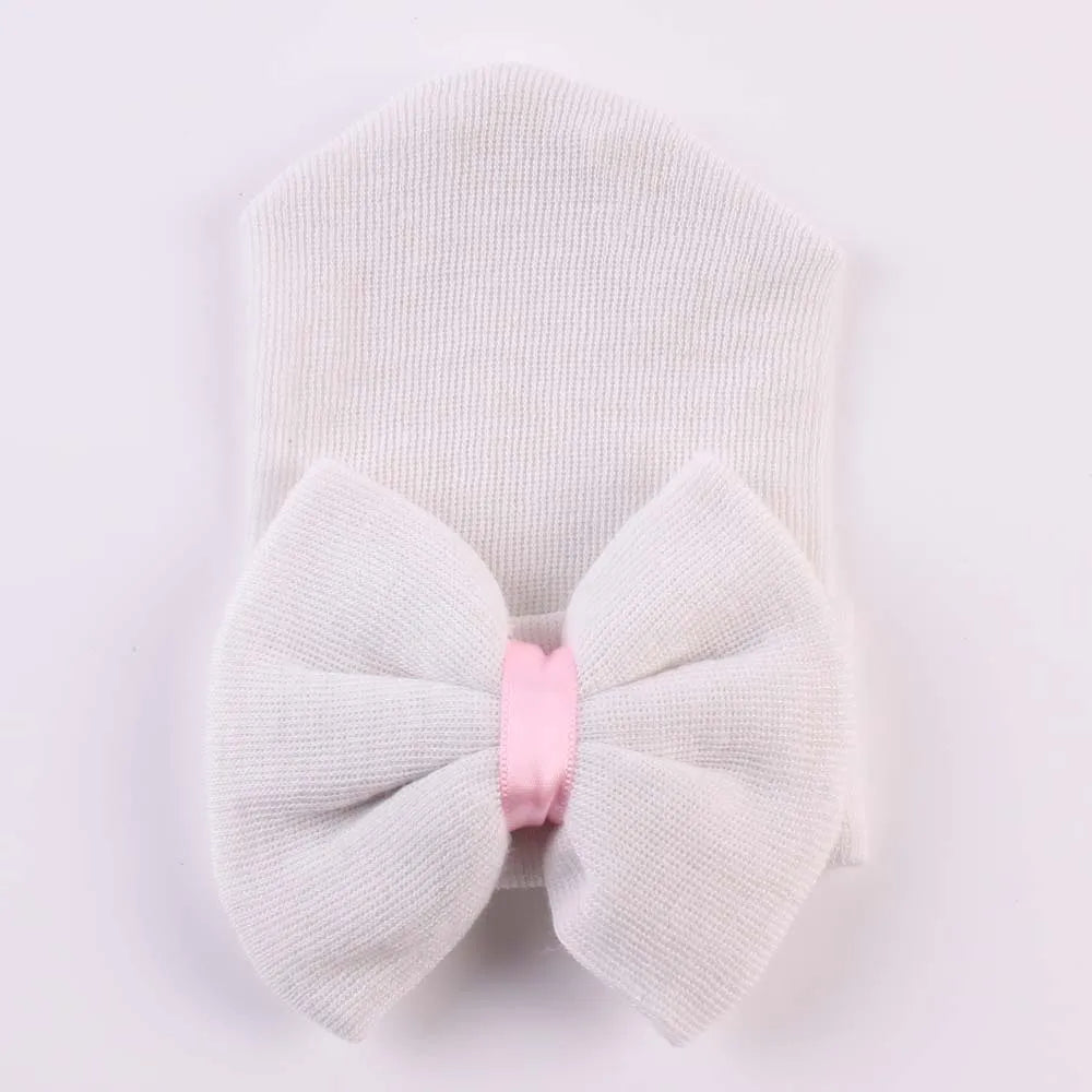 Gorro de algodón con lazo grande para recién nacida