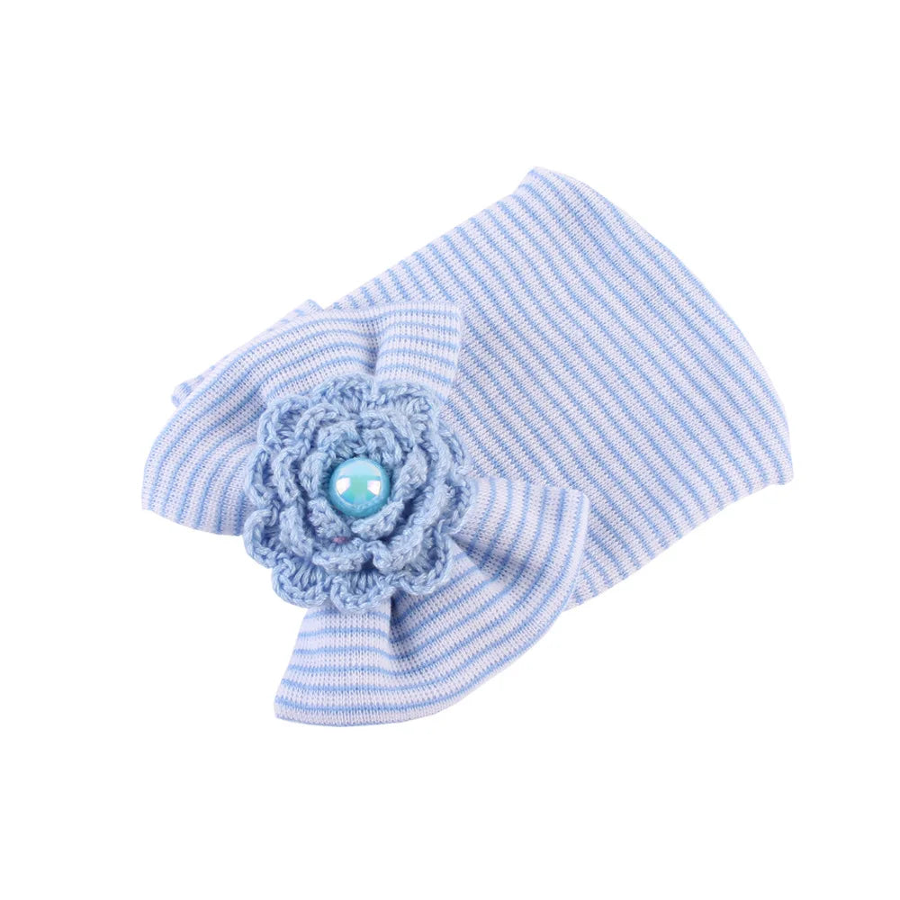Gorro de algodón con lazo grande para recién nacida