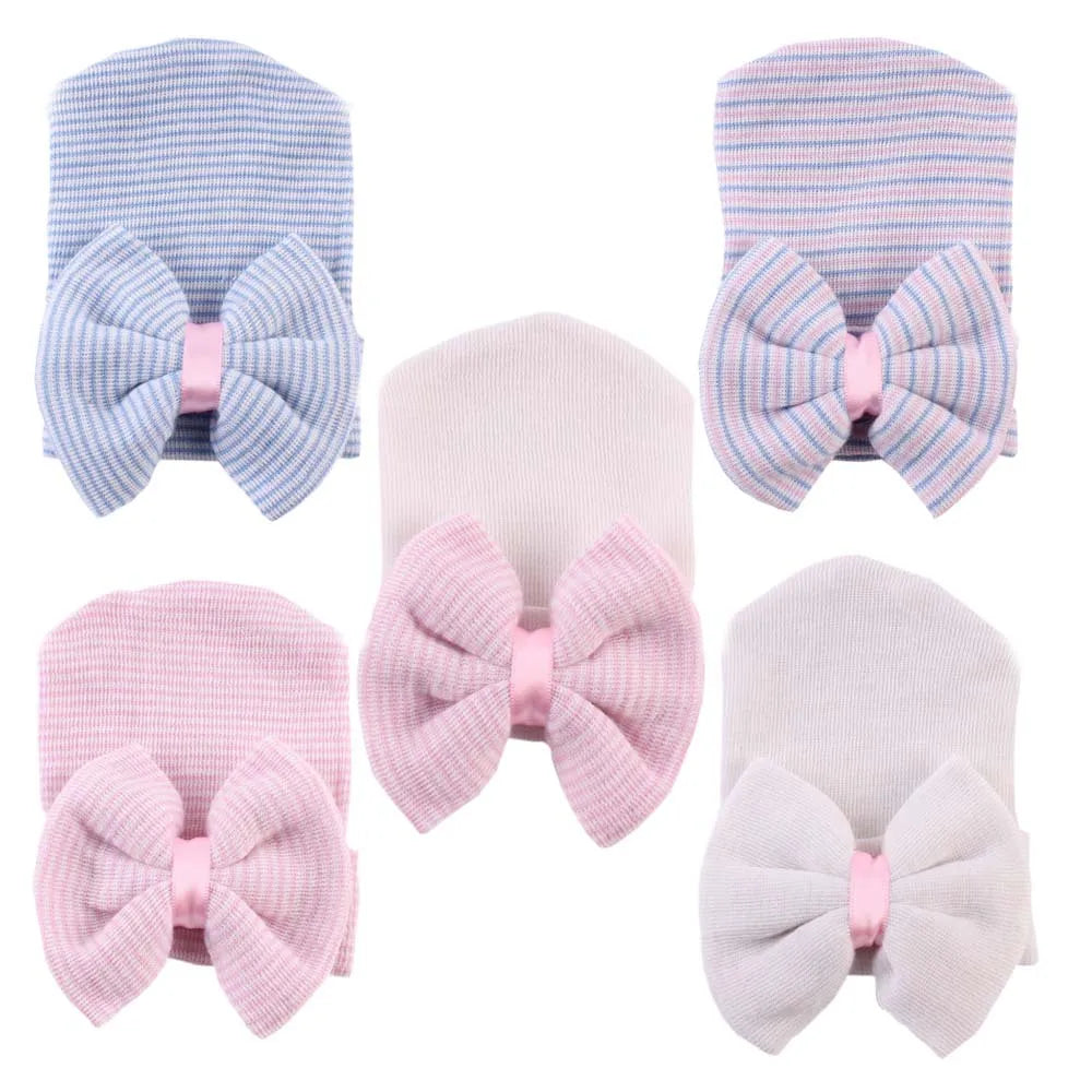 Gorro de algodón con lazo grande para recién nacida