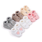 Chaussons tricotés pour bébé avec oreilles d'ours