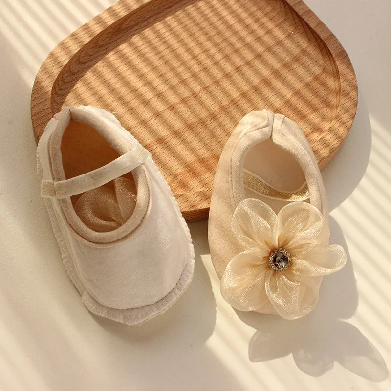 Conjunto de diadema con lazo de encaje y calcetines para bebé