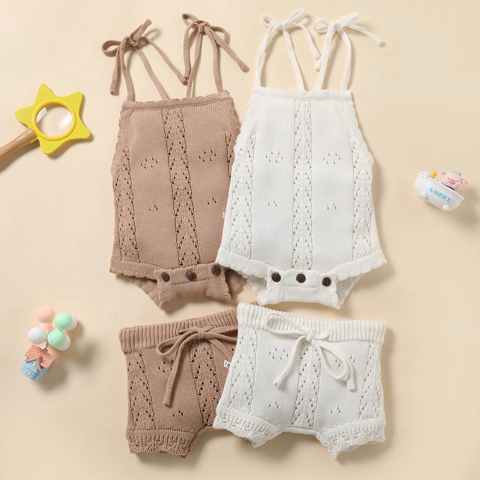 Ensemble tricoté à volants pour bébé