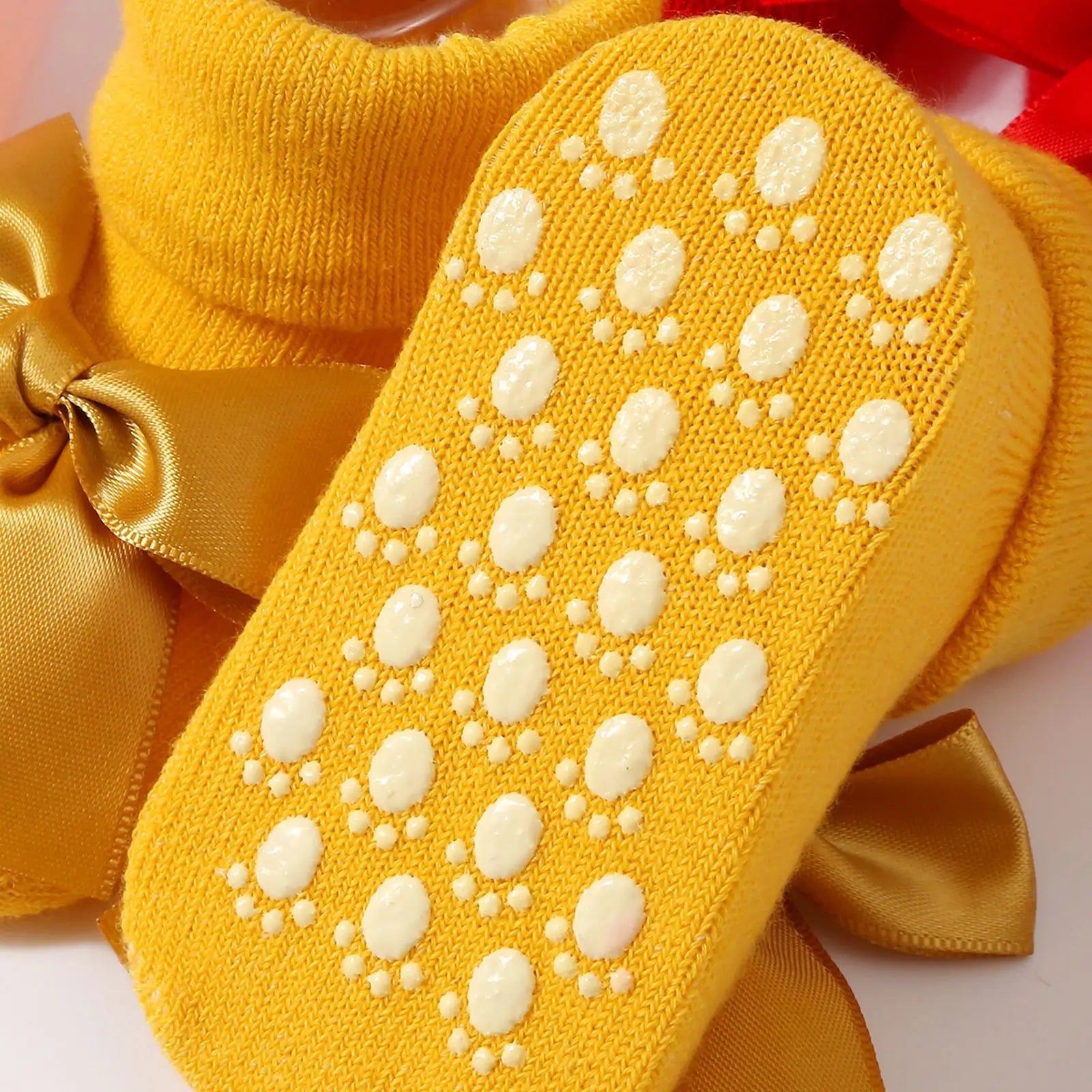 Chaussettes pour bébé en tricot avec nœud