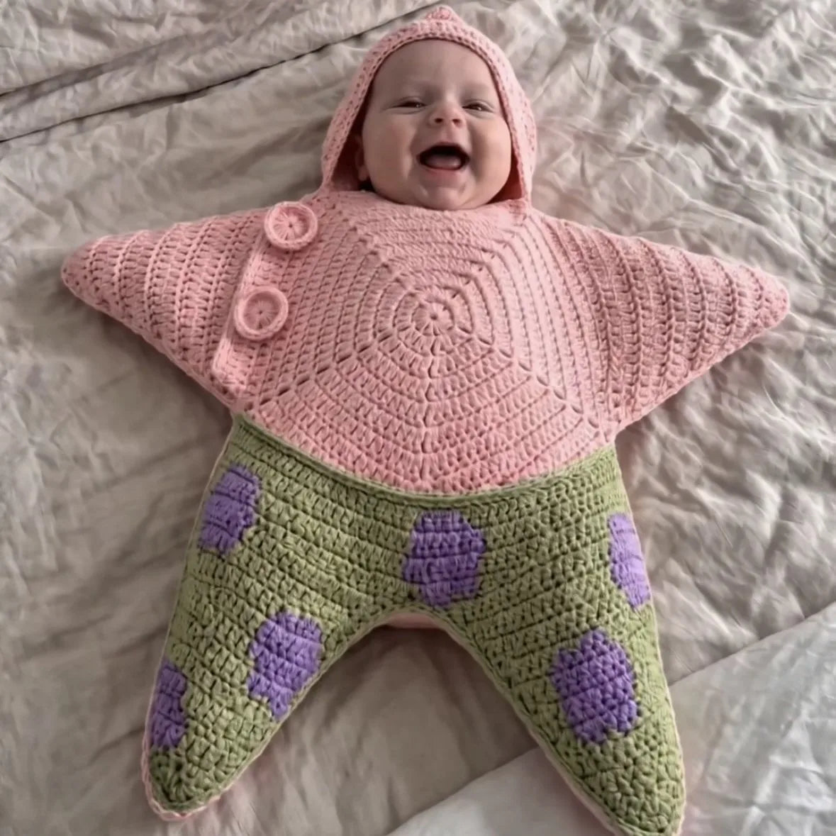 Barboteuse pour bébé en crochet avec étoile de mer