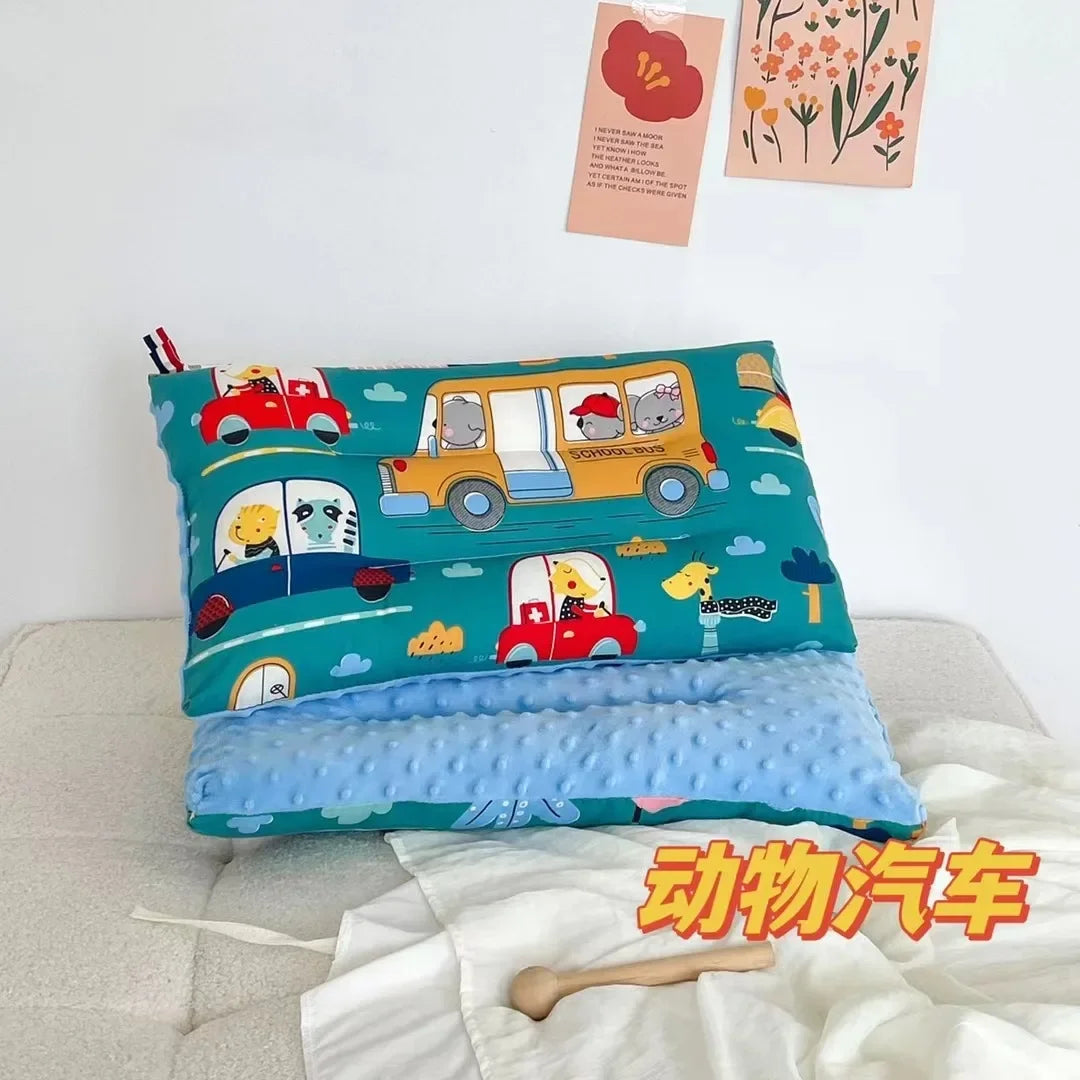 Almohada de terciopelo suave para bebé