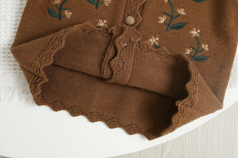Conjunto de suéter de punto floreado para niña