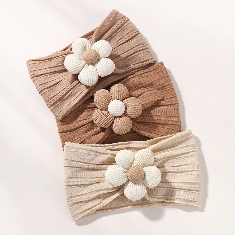 Conjunto de diadema y calcetines florales para bebé