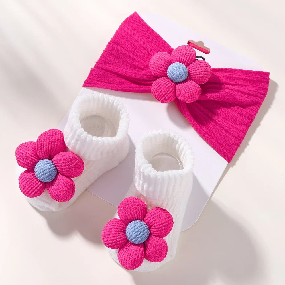 Conjunto de diadema y calcetines florales para bebé