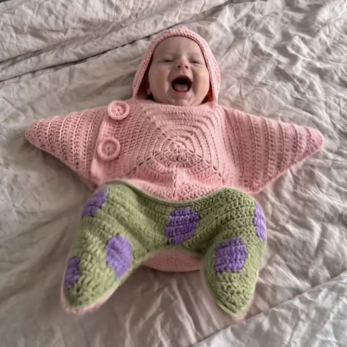 Barboteuse pour bébé en crochet avec étoile de mer