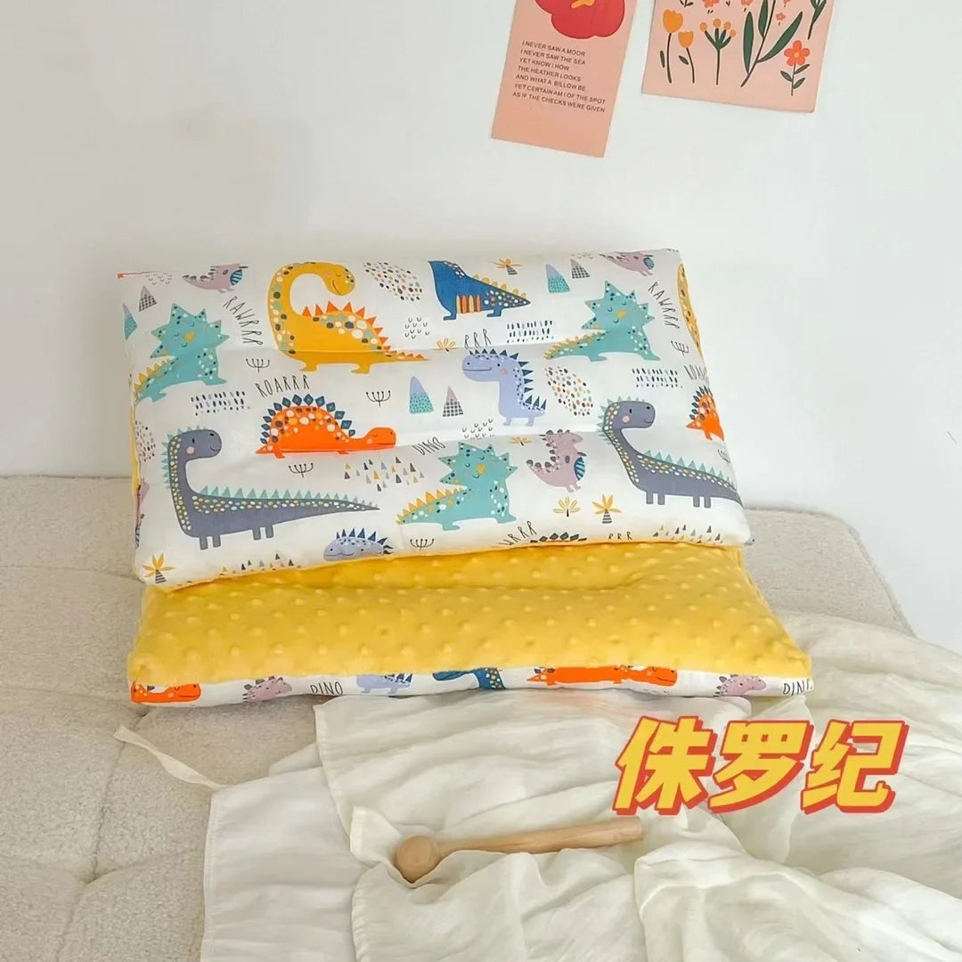 Almohada de terciopelo suave para bebé