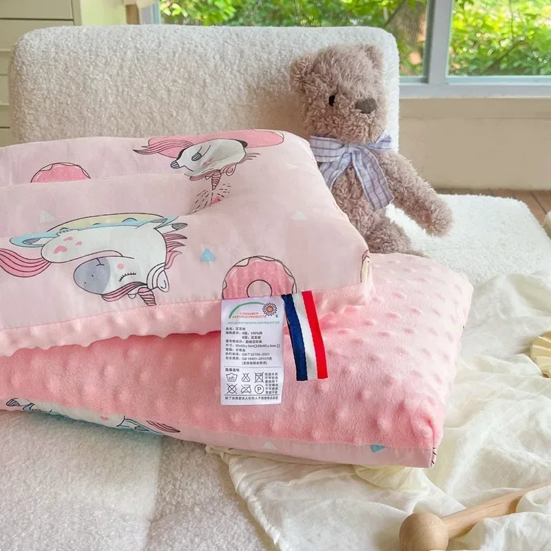 Almohada de terciopelo suave para bebé