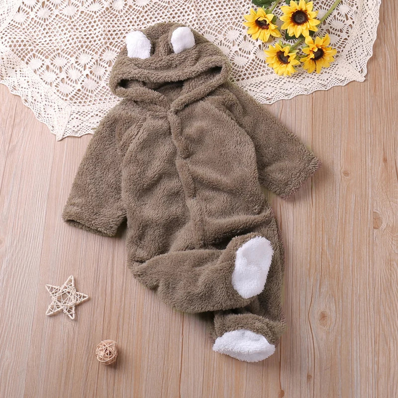 Adorable barboteuse bébé motif ours